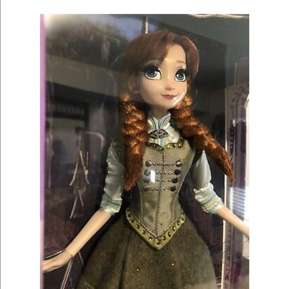 Anna Limited Edition Disney Doll - Picture 2 of 5